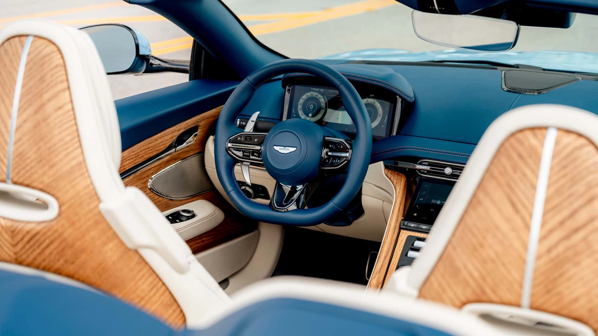 Aston martin db12 volante palm beach edition (3)